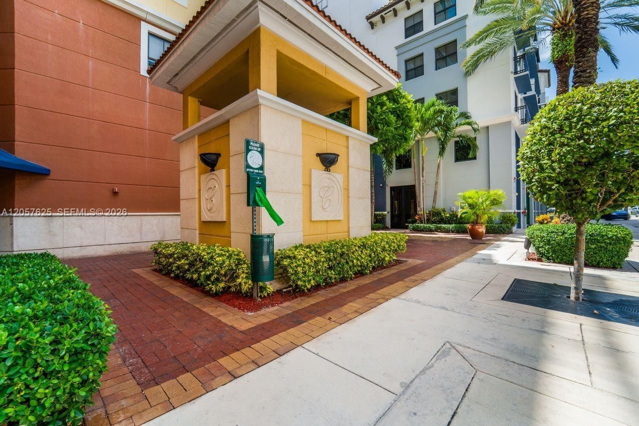 8395 SW 73rd Ave, Unit 412, Miami, FL 33143 Photo