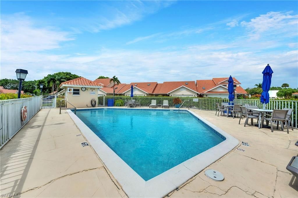4716 Via Carmen, Naples, FL 34105 Photo