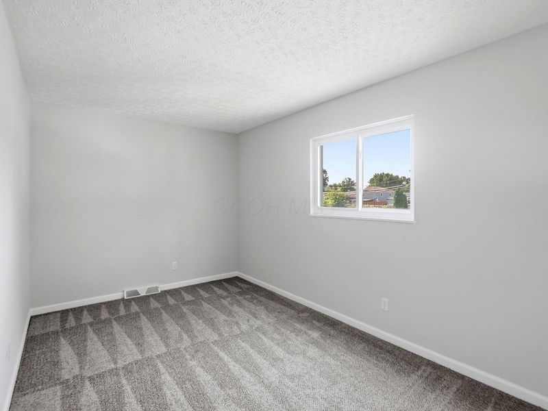 3532 Noe Bixby Road, Columbus, OH 43232 Photo 11