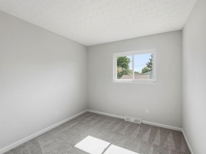 3532 Noe Bixby Road, Columbus, OH 43232 Photo 13