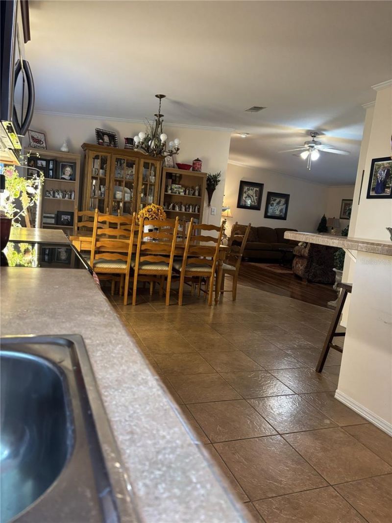 2723 Lake Grassmere Circle, Unit 910, Zellwood, FL 32798 Photo