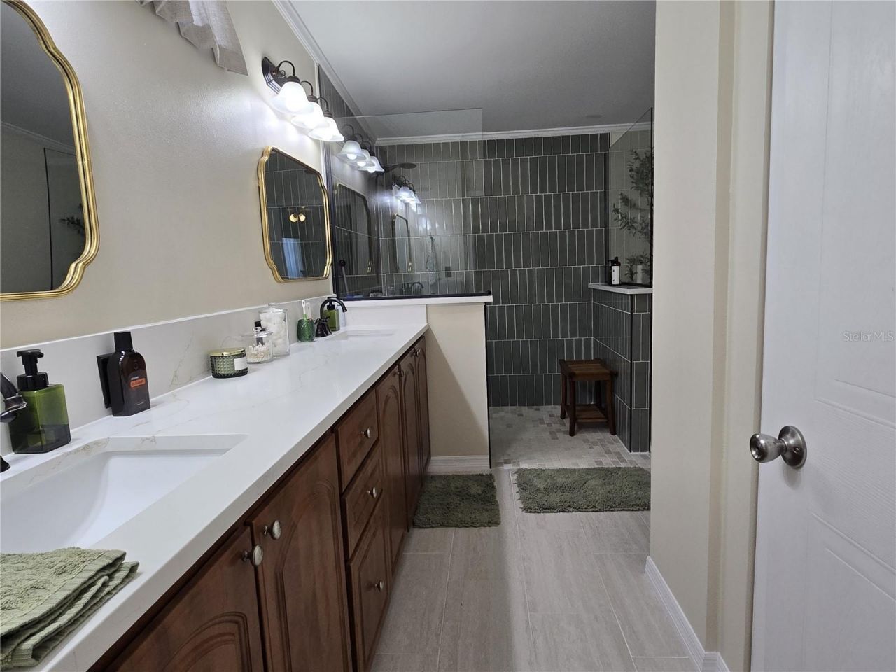 2723 Lake Grassmere Circle, Unit 910, Zellwood, FL 32798 Photo