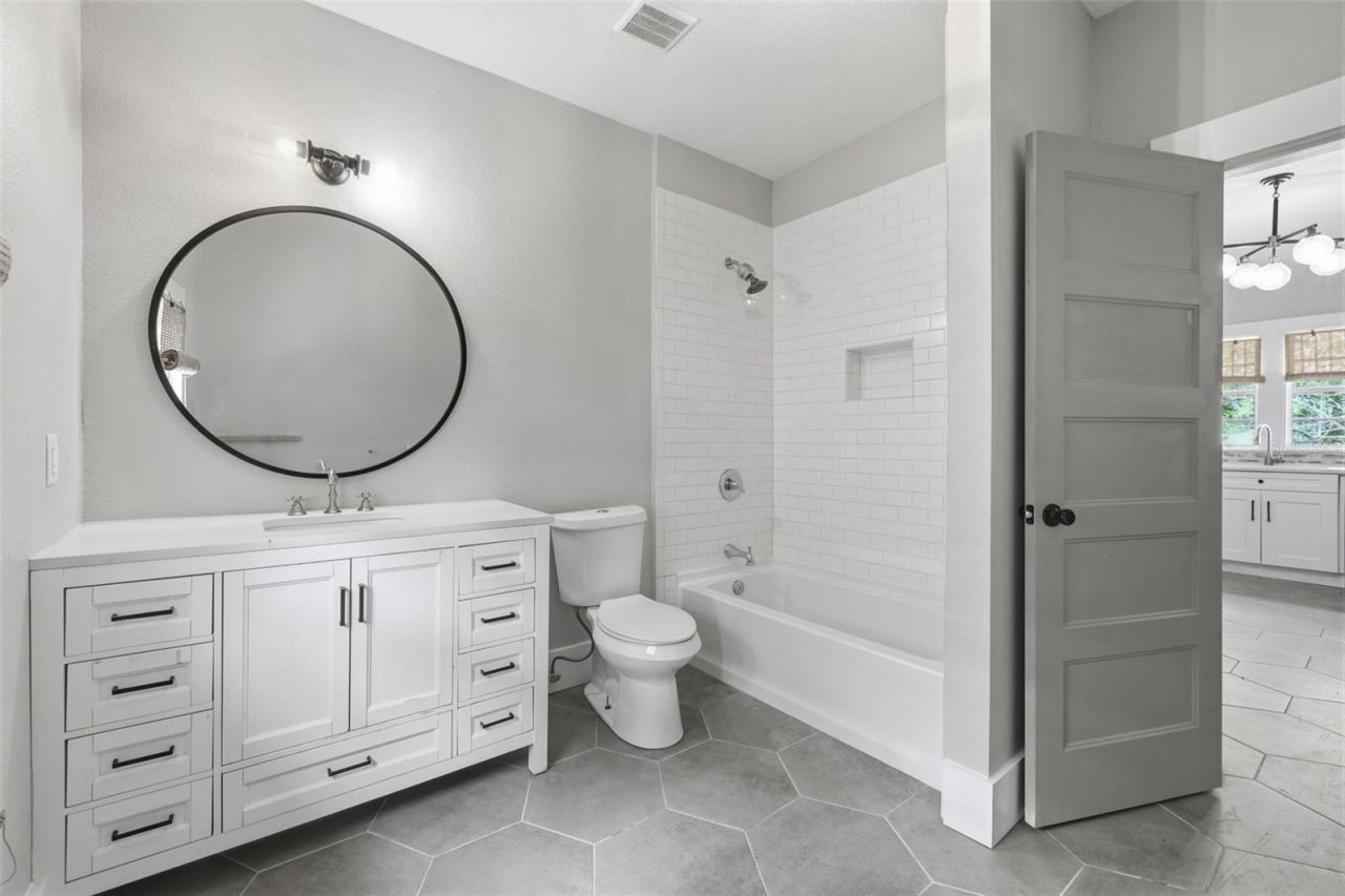 236 W North Street , Tampa, FL 33604 Photo