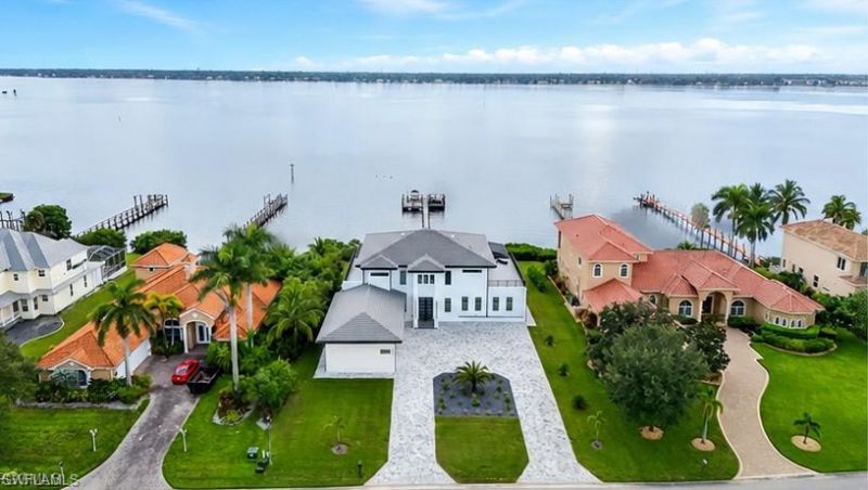 6390 River Club Ct , North Fort Myers, FL 33917 Photo