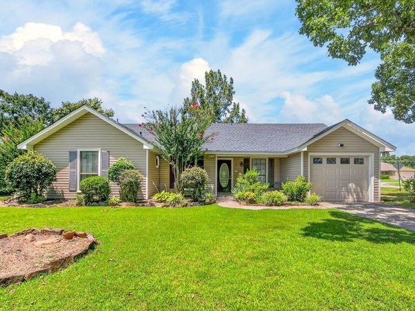 11 McArthur Drive, Cabot, AR 72023