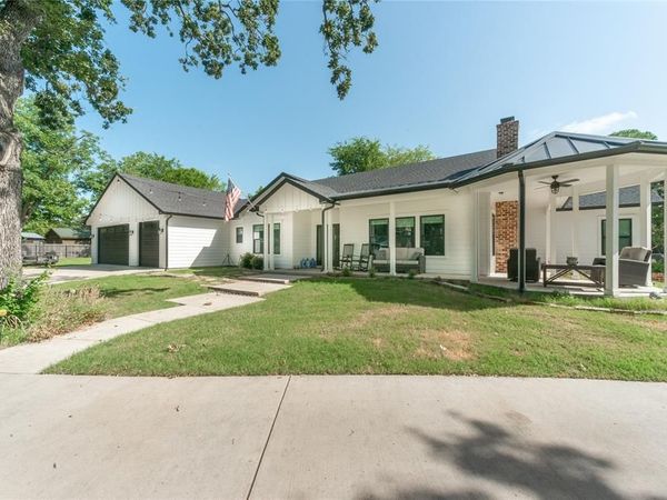131 Lakeway Lane, Gun Barrel City, TX 75156