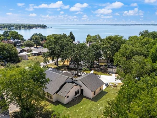 131 Lakeway Lane, Gun Barrel City, TX 75156
