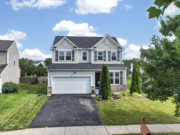 7961 Aspen Ridge Drive, Blacklick, OH 43004