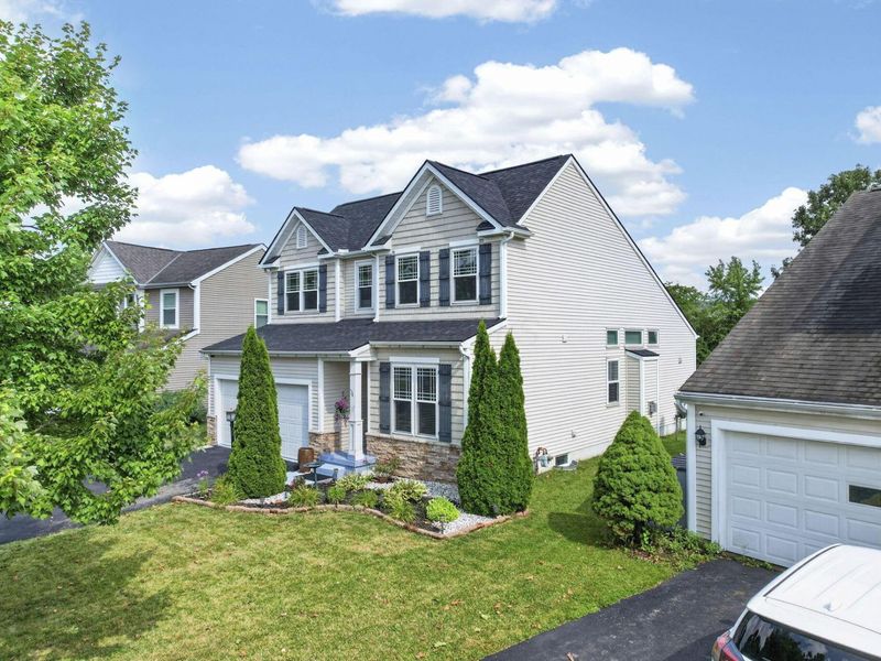 7961 Aspen Ridge Drive, Blacklick, OH 43004 Photo 2