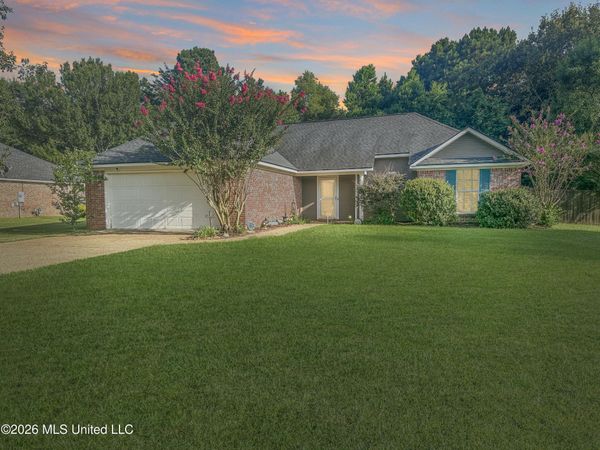 631 Southern Oaks Drive, Florence, MS 39073