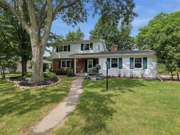 703 SUNSET AVENUE, Stevens Point, WI 54481