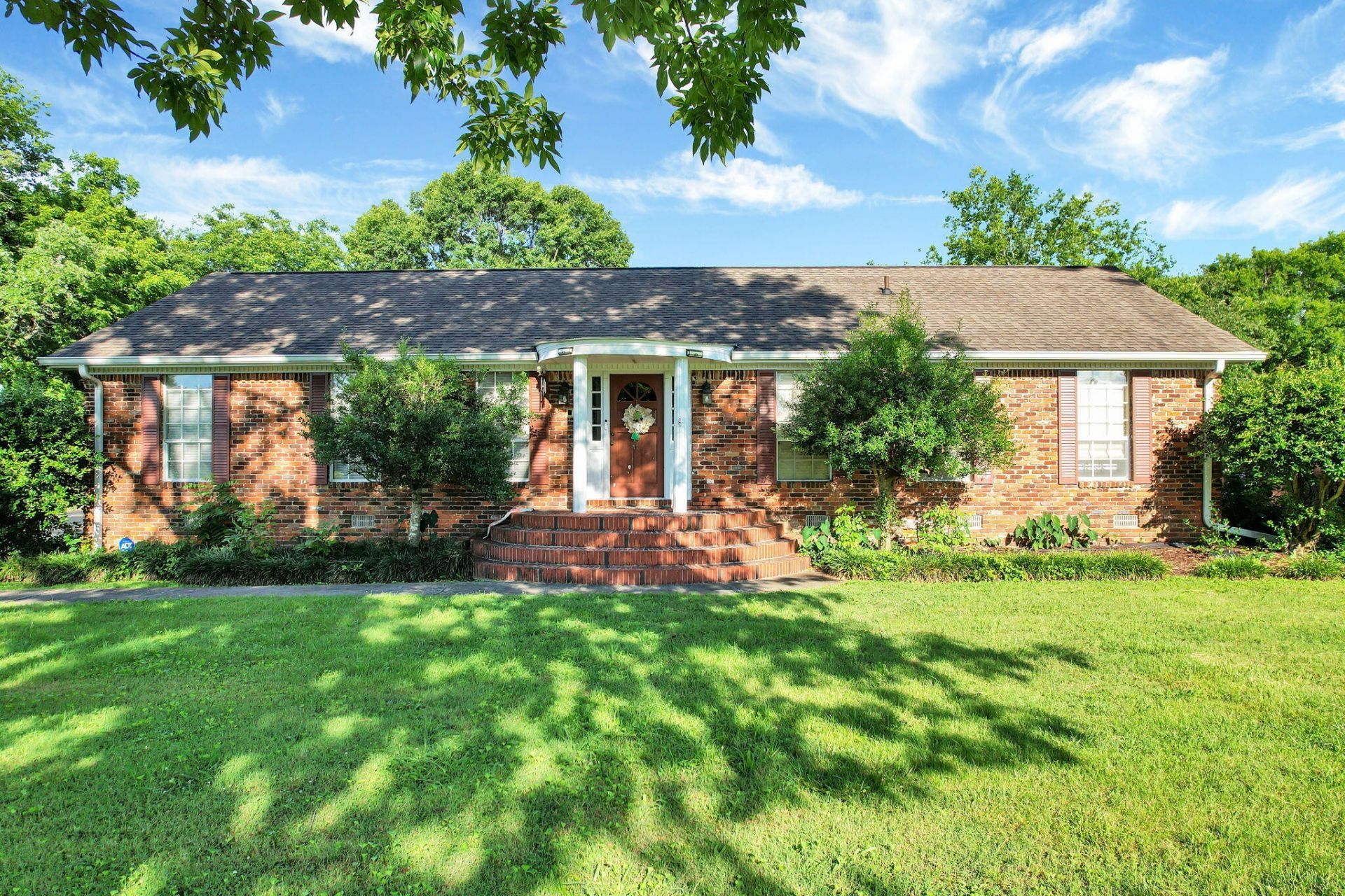 3820 NE Charleston Drive Ne, Cleveland, TN 37312 Main Photo