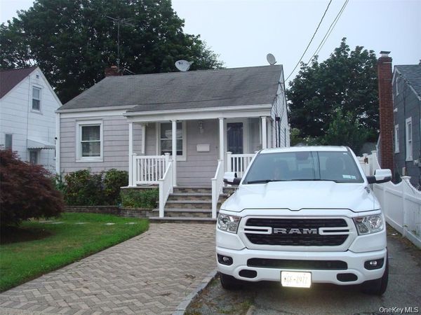 197 Fenimore Avenue , Unit Whole hous, Uniondale, NY 11553