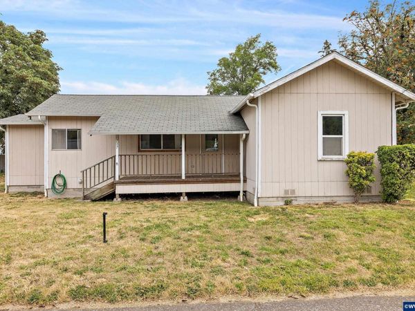 717 Main St, Lyons, OR 97358