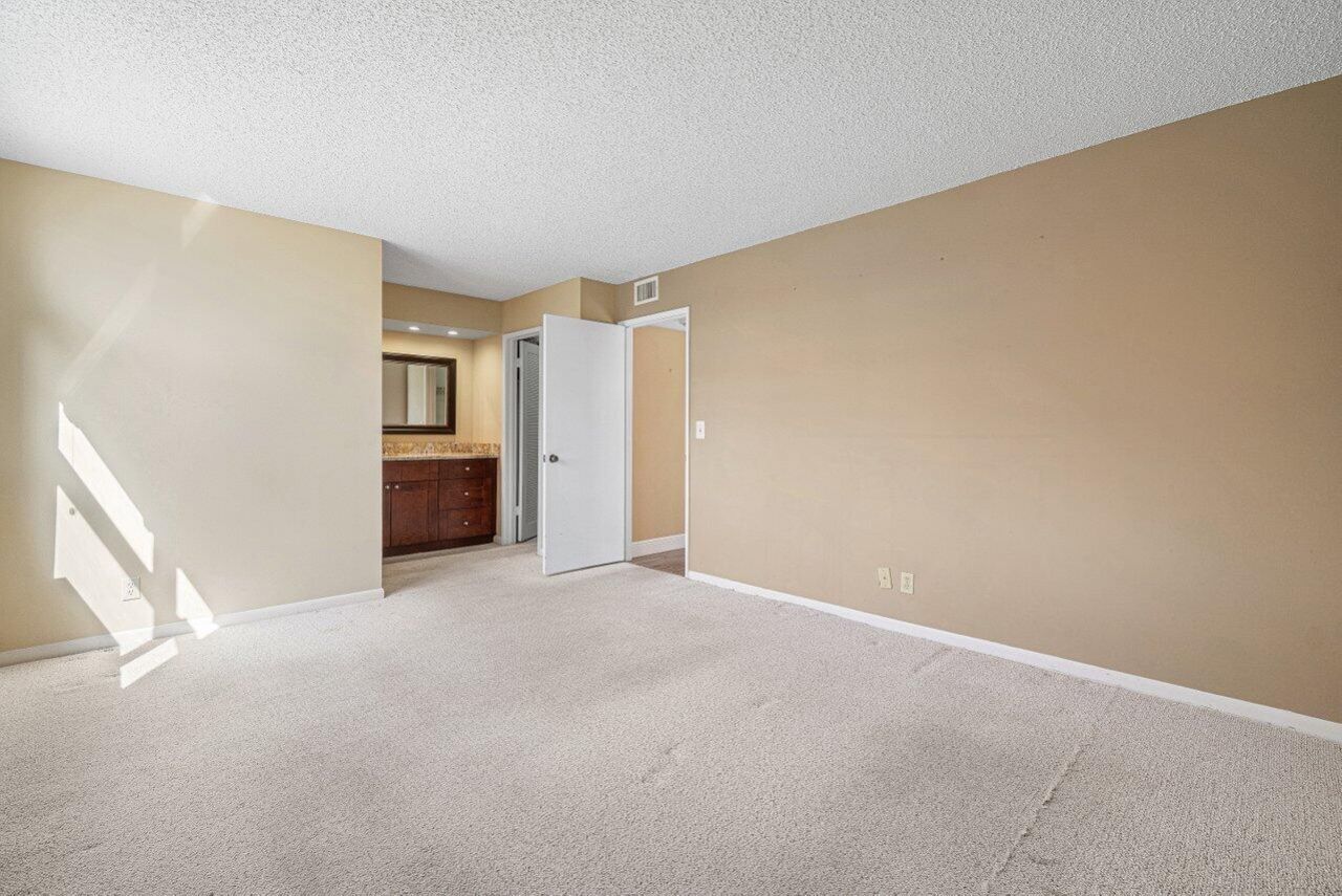 950 Egret Circle, Unit 5202, Delray Beach, FL 33444 Photo