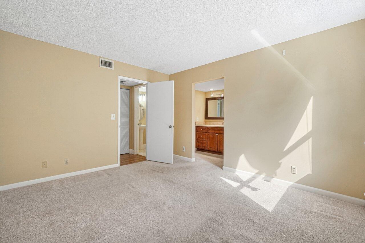 950 Egret Circle, Unit 5202, Delray Beach, FL 33444 Photo