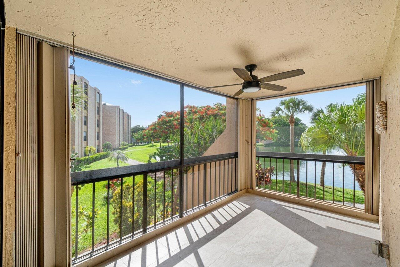 950 Egret Circle, Unit 5202, Delray Beach, FL 33444 Photo