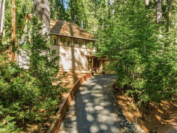 25417 David Dr, Long Barn, CA 95335