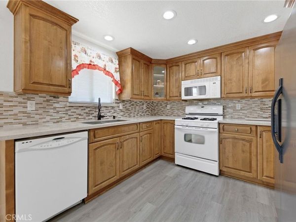36421 106th E, Littlerock, CA 93543