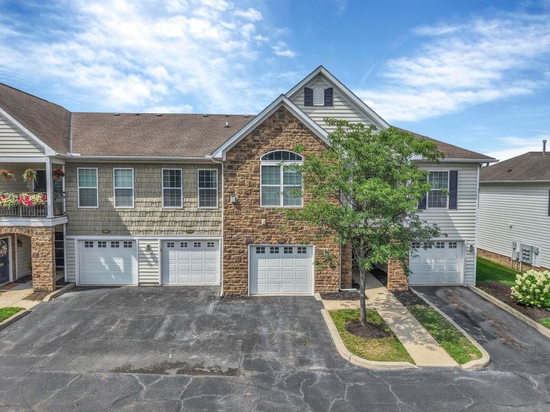 6252 Hudson Reserve Way, Unit 6252, Westerville, OH 43081 Photo 1