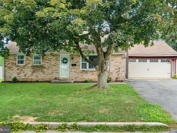 1331 E WALNUT STREET, ANNVILLE, PA 17003