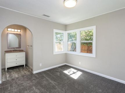 1800 W Glenwood Ave, Turlock, CA 95380 Photo