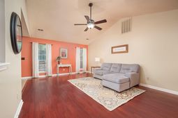 655 Westwood Drive photo 4