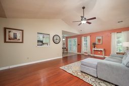 655 Westwood Drive photo 4