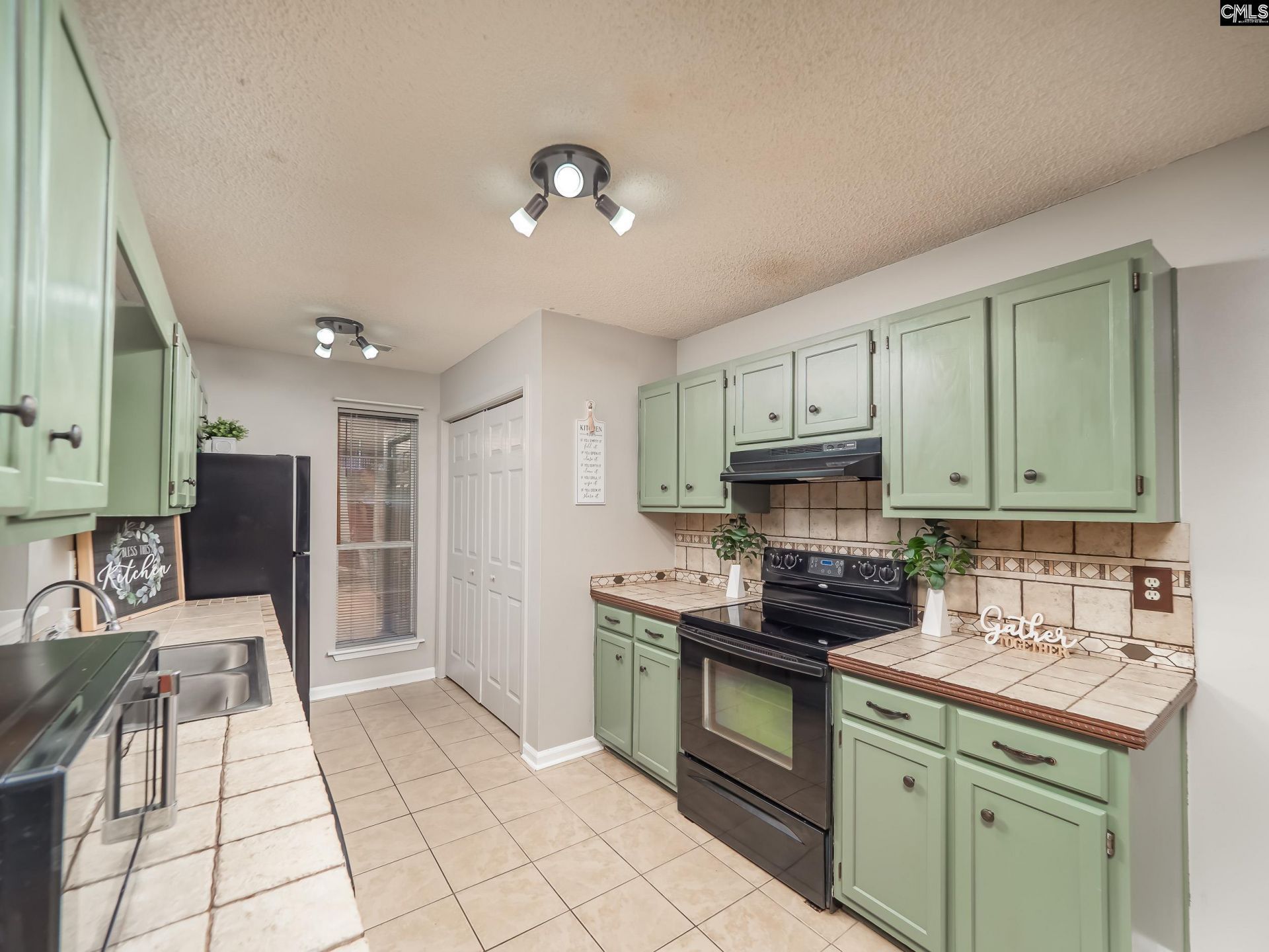 655 Westwood Drive Photo 8