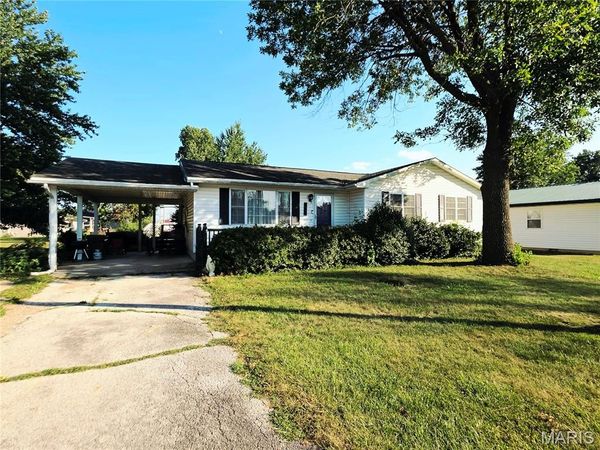 605 E 7th Street , Laddonia, MO 63352