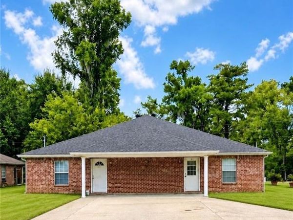 502 IDLEWILD Drive , Houma, LA 70364