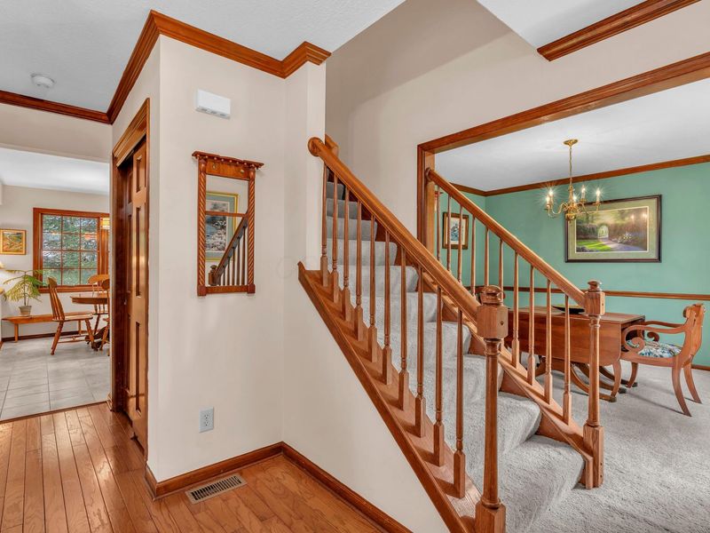 1118 Riva Ridge Boulevard, Columbus, OH 43230 Photo 6