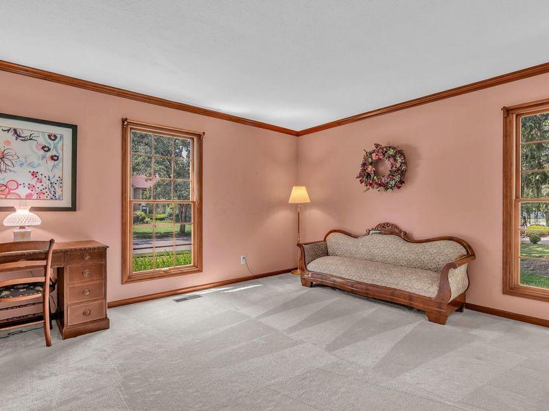 1118 Riva Ridge Boulevard, Columbus, OH 43230 Photo 9