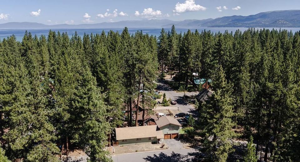 853 Alameda Avenue, South Lake Tahoe, CA 96150 Photo