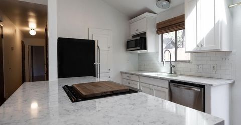 853 Alameda Avenue, South Lake Tahoe, CA 96150 Photo