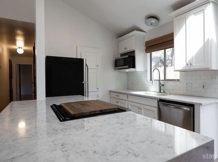 853 Alameda Avenue, South Lake Tahoe, CA 96150 Photo