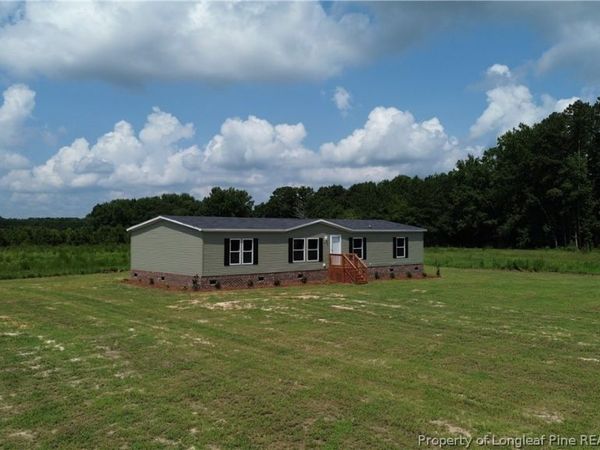 866 Roberta Road , Fairmont, NC 28340