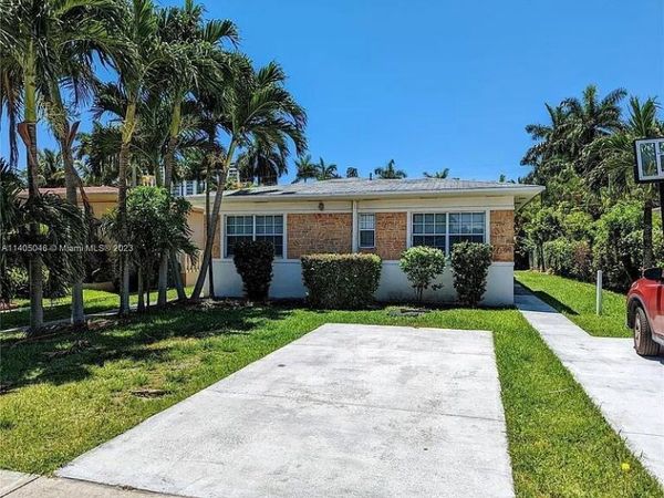 1512 NE 109th Street, Unit 1512, Miami, FL 33161