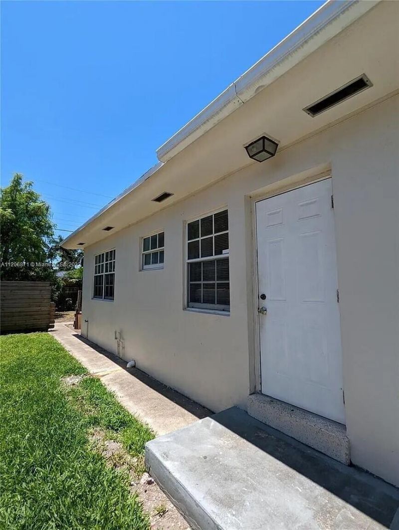 1512 NE 109th Street, Unit 1512, Miami, FL 33161 Photo