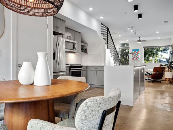 2002 E 7th ST , Unit 202, Austin, TX 78702