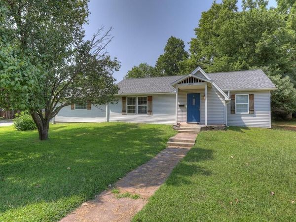 504 E 6th Street, Baxter Springs, KS 66713