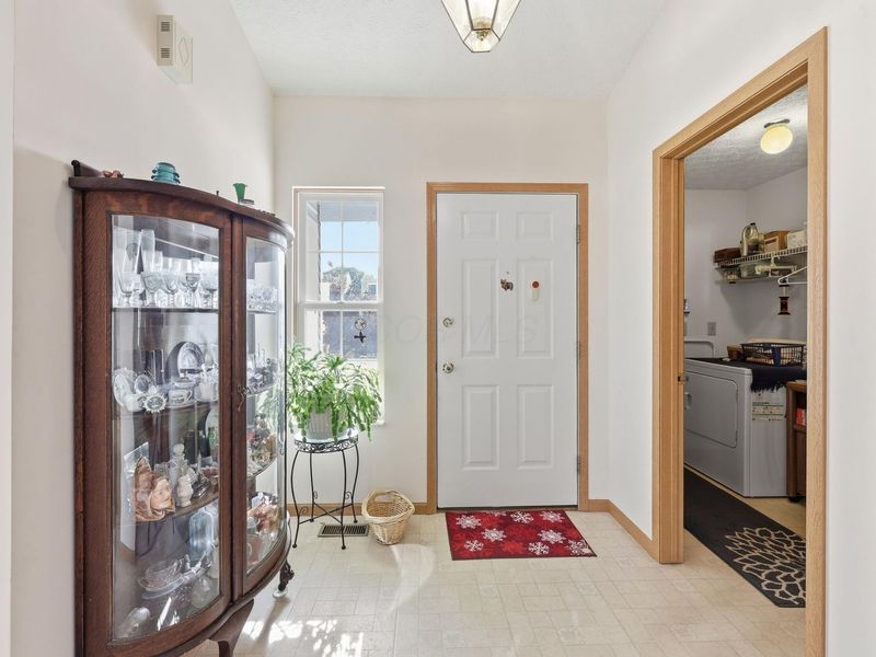 5479 Sweet Gale Court, Canal Winchester, OH 43110 Photo 6