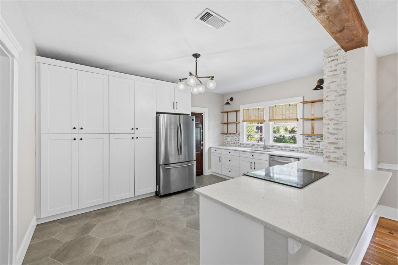 236 W North Street , Tampa, FL 33604 Photo