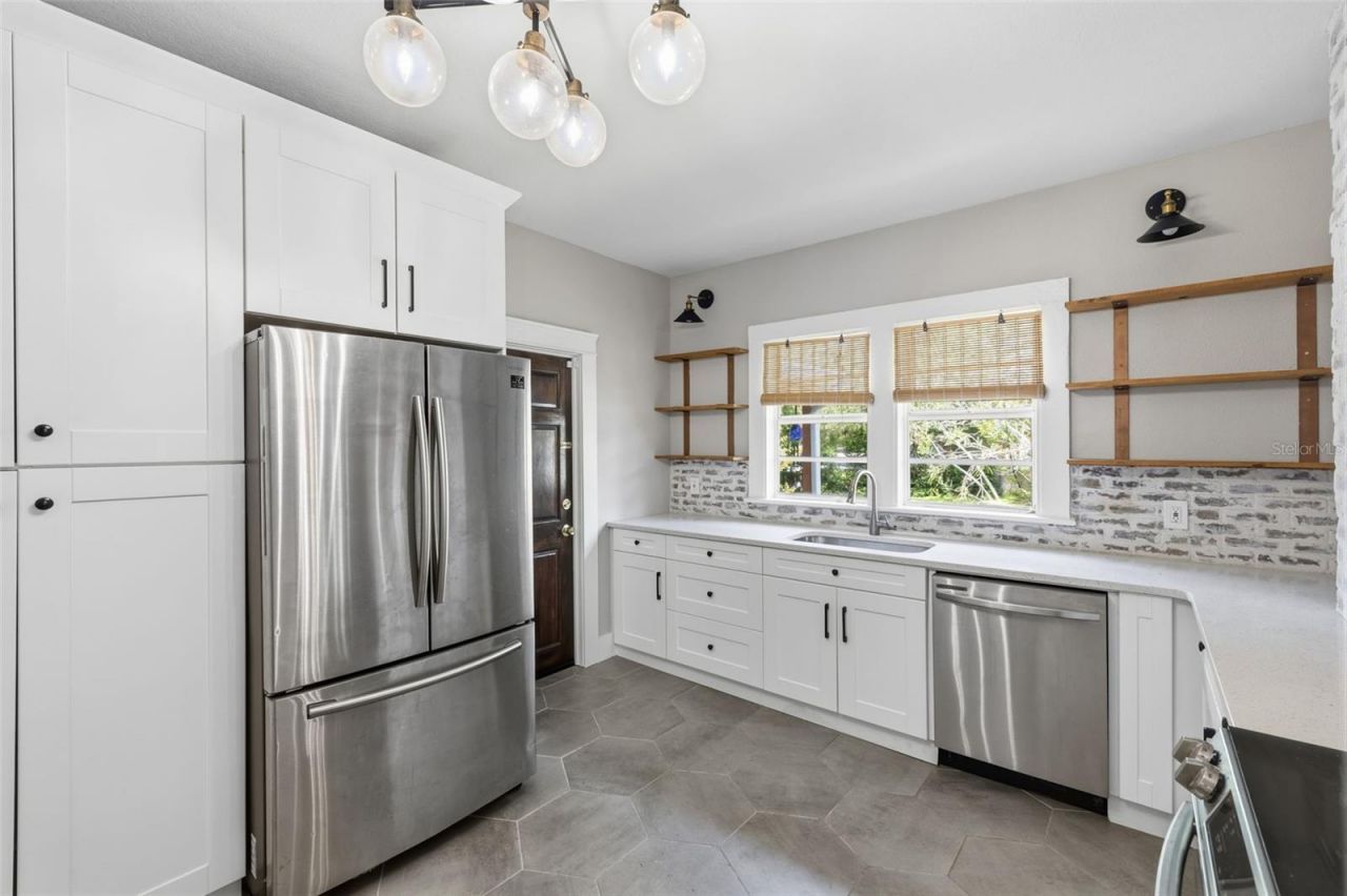 236 W North Street , Tampa, FL 33604 Photo