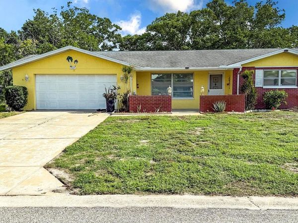 7621 ROSEWOOD DRIVE , PORT RICHEY, FL 34668