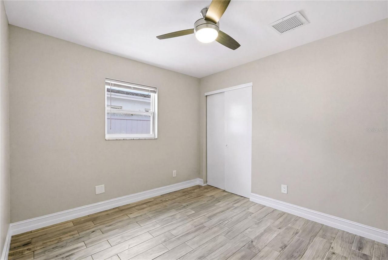 6810 Livingston Avenue N, Saint Petersburg, FL 33702 Photo