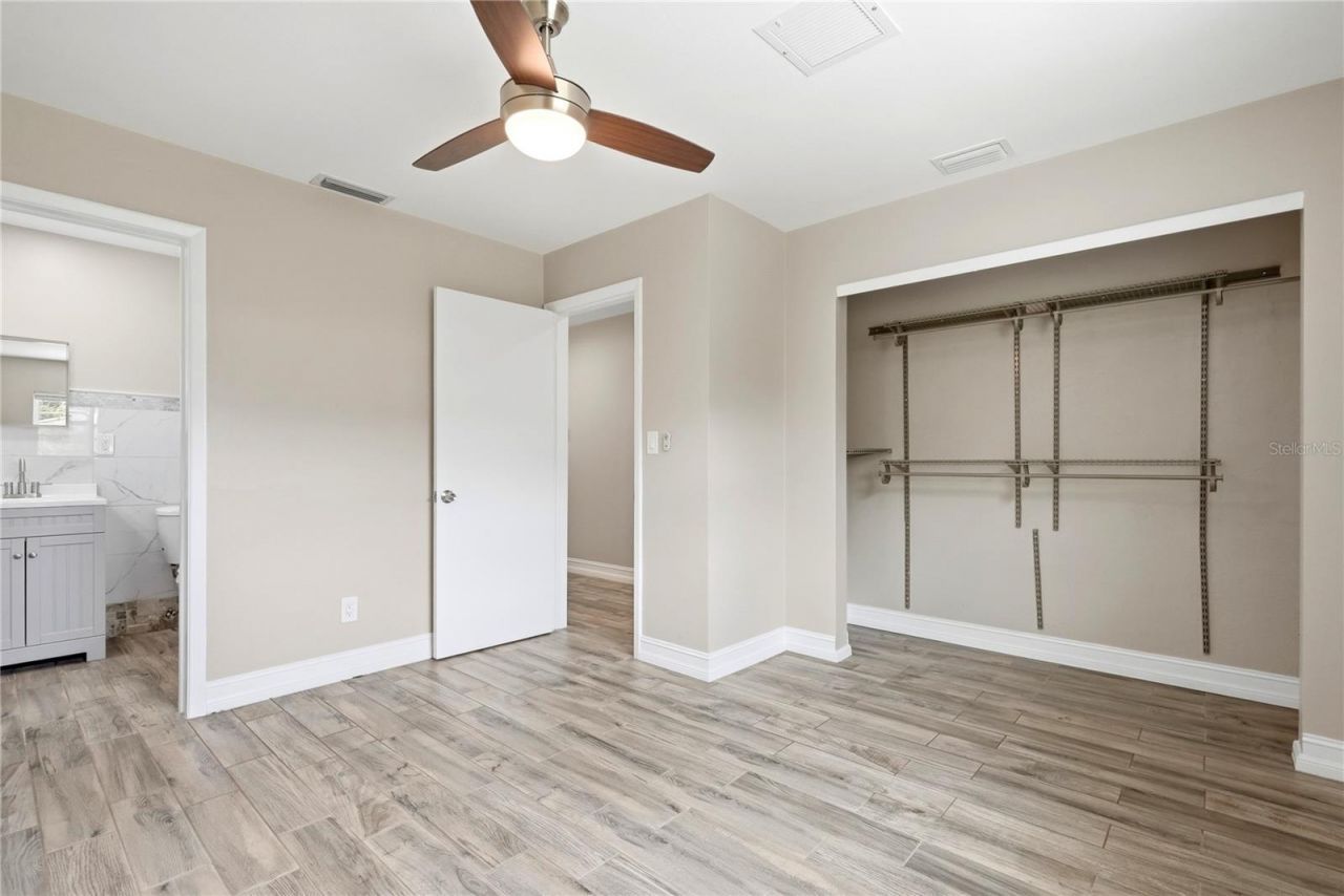 6810 Livingston Avenue N, Saint Petersburg, FL 33702 Photo