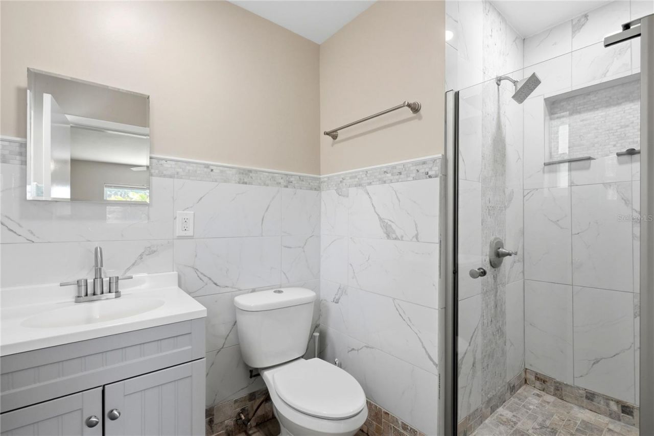 6810 Livingston Avenue N, Saint Petersburg, FL 33702 Photo