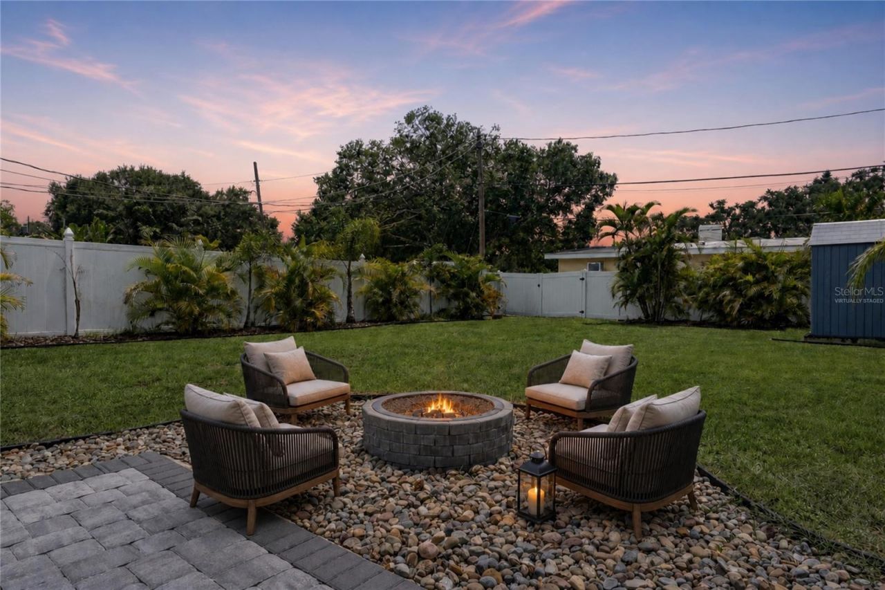 6810 Livingston Avenue N, Saint Petersburg, FL 33702 Photo