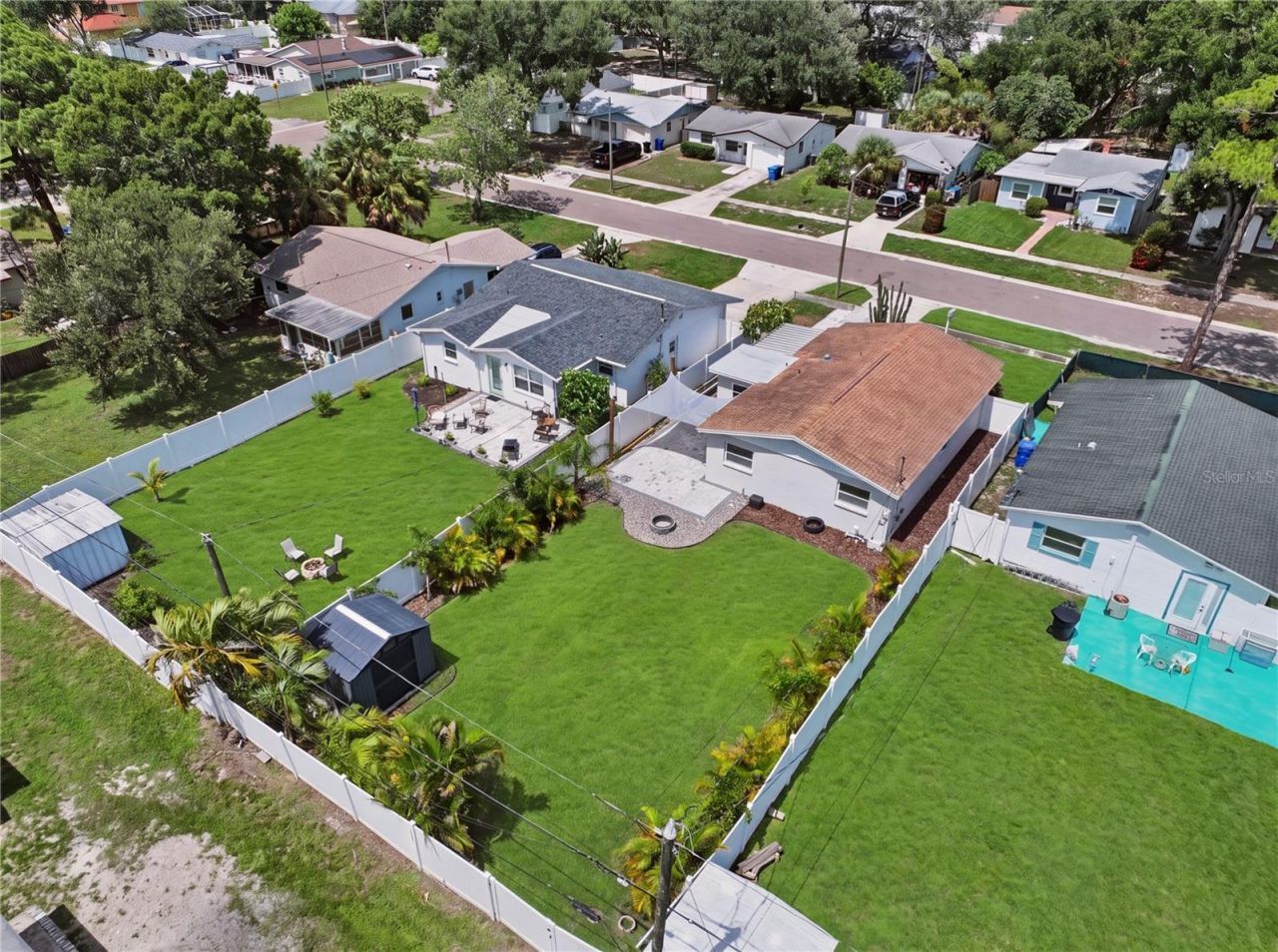 6810 Livingston Avenue N, Saint Petersburg, FL 33702 Photo